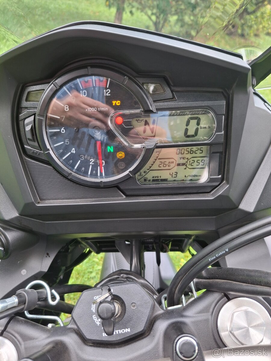 Suzuki DL650 V strom - 3