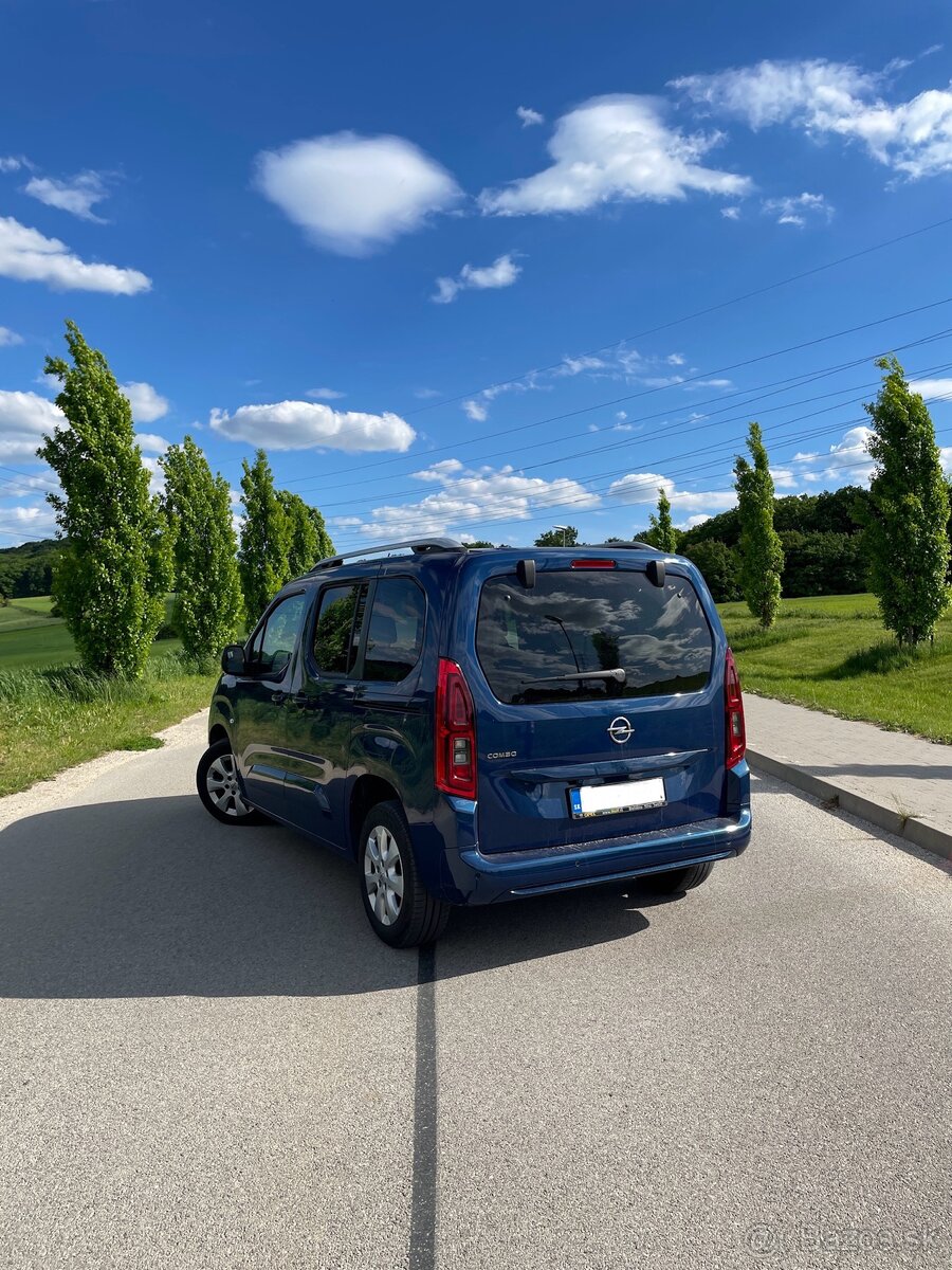 Opel Combo Elegance Plus 1.5 CDTI AT8 (12/2022) - 3