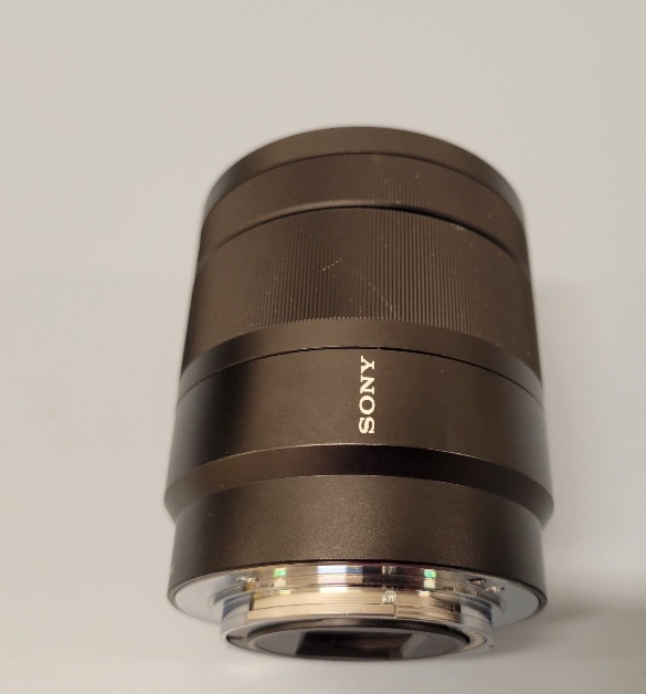 Zeiss 16–70mm f/4 - Sony E-mount - 3