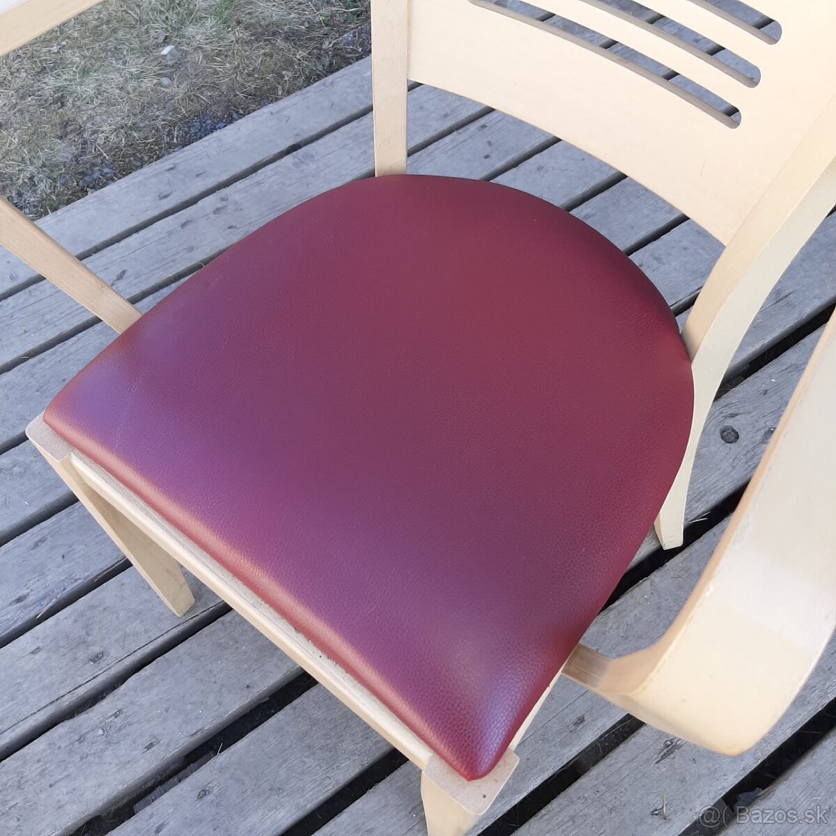 Predam stoly a stolicky z cukrarne - 3