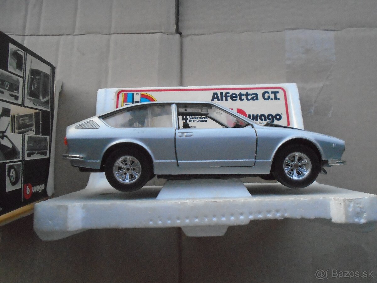 Stará Hračka Burrago Alfa - 3