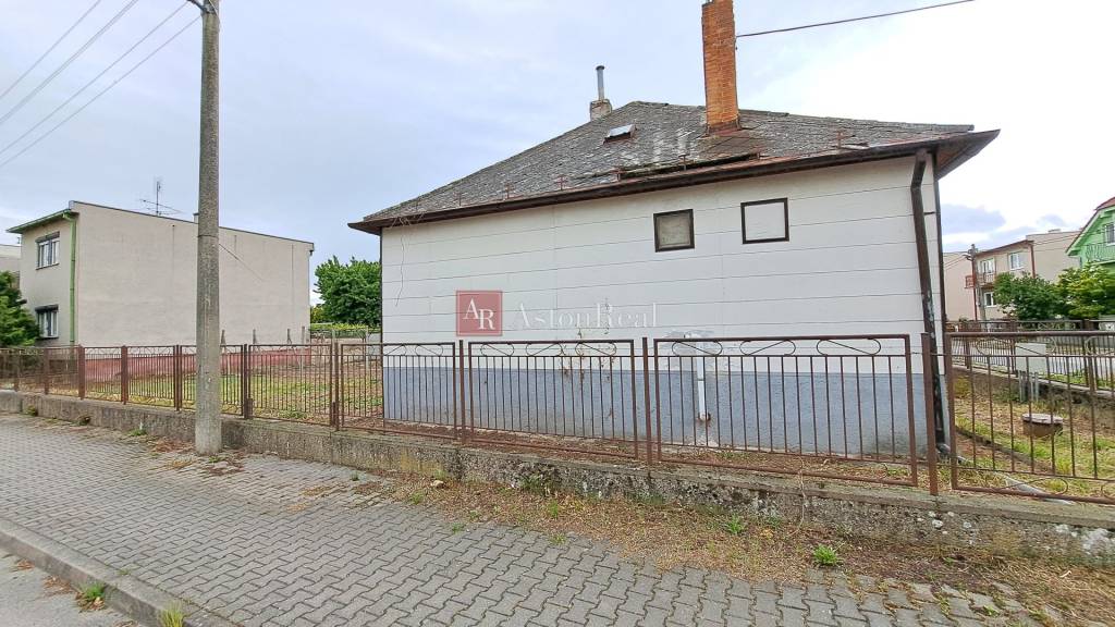 NOVÁ CENA+DOHODA: Rodinný dom 3 izbový, pozemok 554m2, Pezi - 3