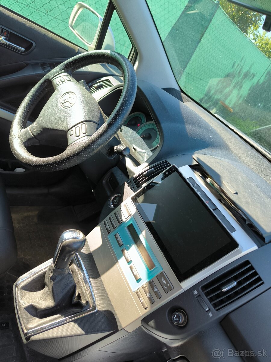 Corola verso 7miest 2.2d4d 100kw - 3