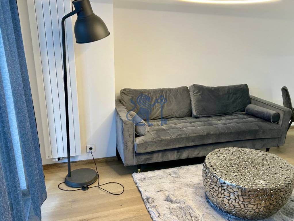 Na PRENÁJOM unikátny 2i byt v ikonickej EUROVEA Tower na 32. - 3