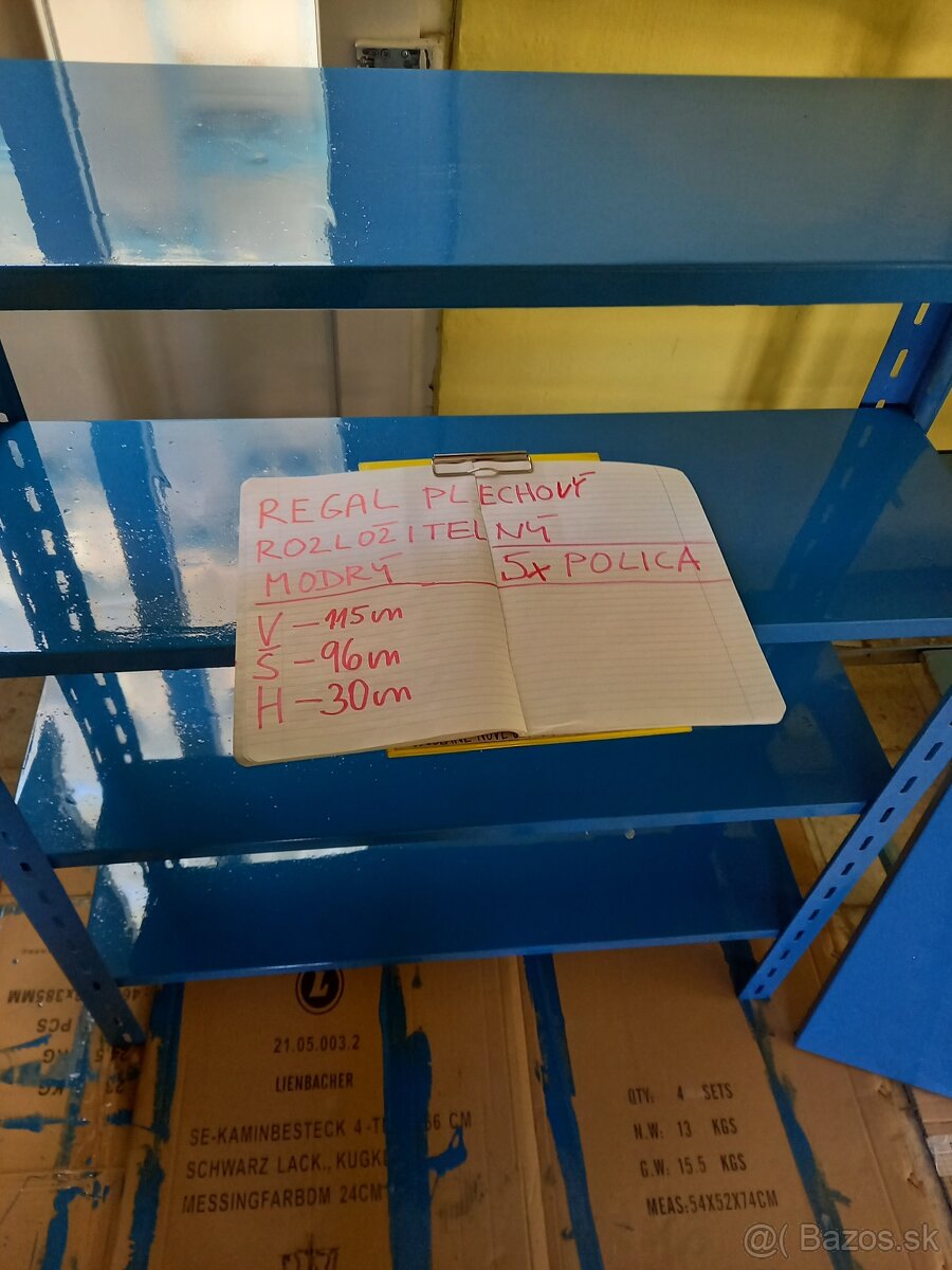 Regal s hrubými plechovými poličkami,regale - 3