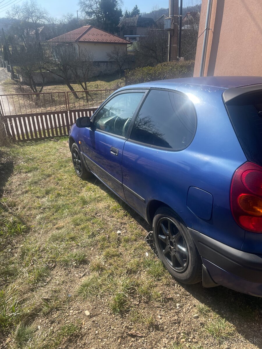 Toyota Corolla 2,0 diesel rok 1997 - 3