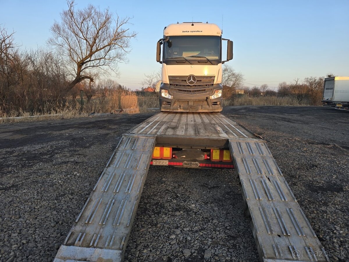 PODVALNÍK VAN HOOL NA PŘEPRAVU r.2016, nápravy SAF - 3