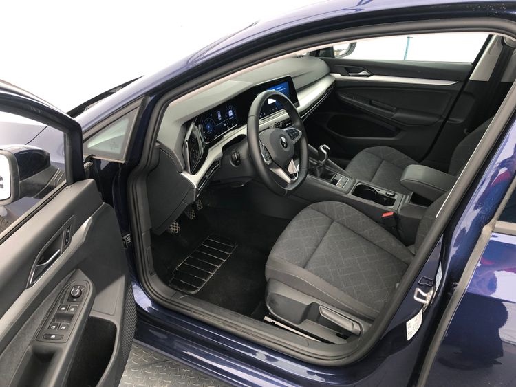 VW Golf Variant 1,0 TSI 81kW Life - rok 2022 - 3