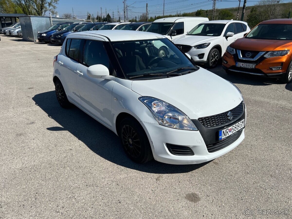 Suzuki Swift 1.2 benzín, 69kW, MT/5, rok:07.2012. - 3