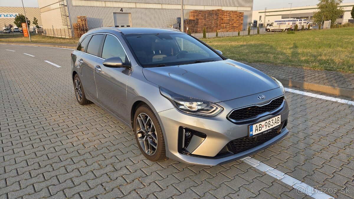 Kia CEED SW 1,6 CRDi GT-line automat - 3