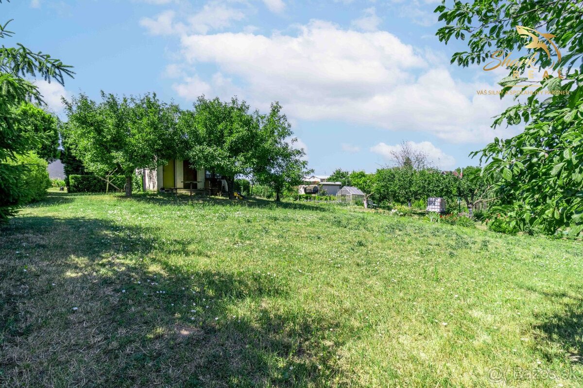 ZNÍŽENÁ CENA - EXKLUZÍVNE: Na predaj záhrada s chatkou – na - 3