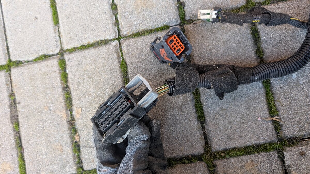 Opel Corsa D kabeláž motorový priestor - 3