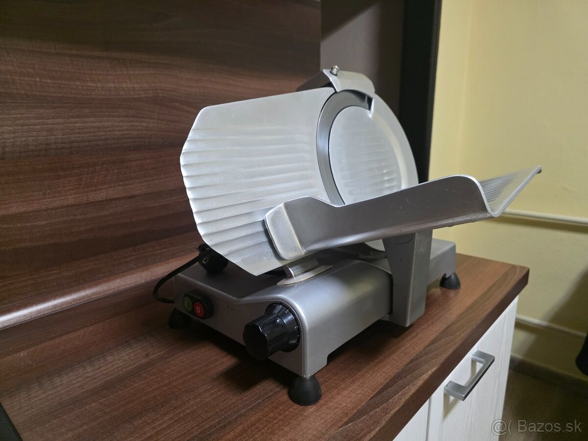 Narezovy stroj GM 275 - 3