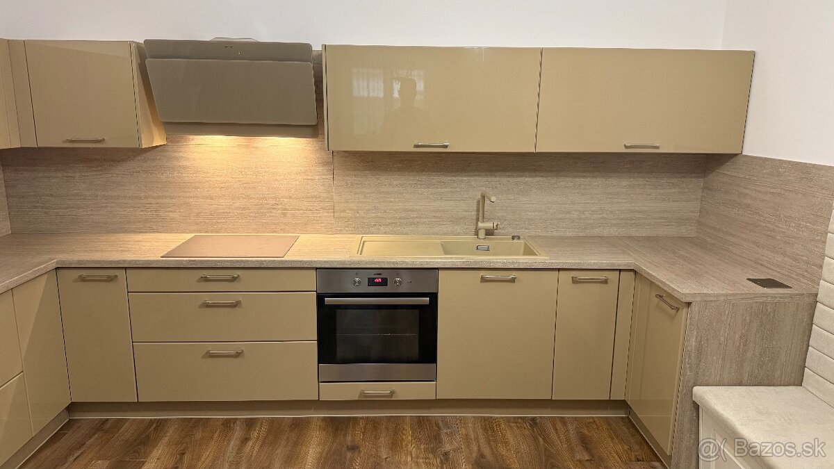 Kuchynská linka Decodom cappuccino lesklá so spotrebičmi - 3