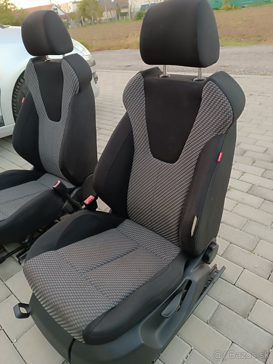 Predám športové sedačky pre seat leon - 3