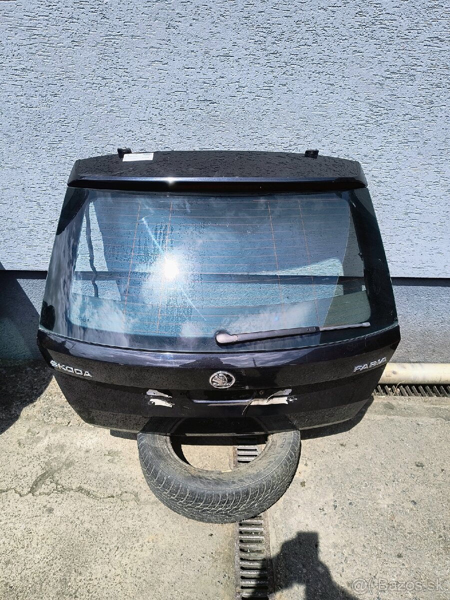 Predám kufor piate dvere škoda Fabia - 3