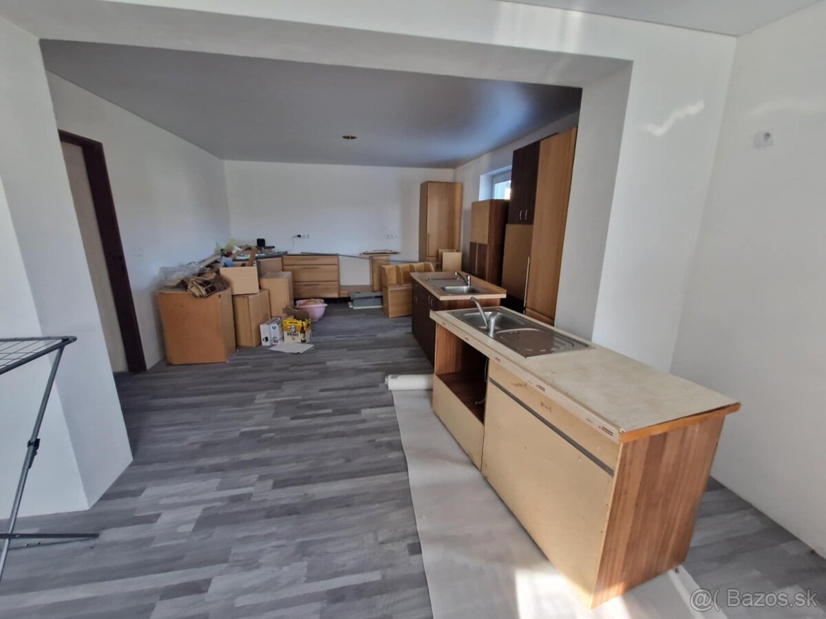 Predaj rodinného domu v obci Nižný Čaj. - 3