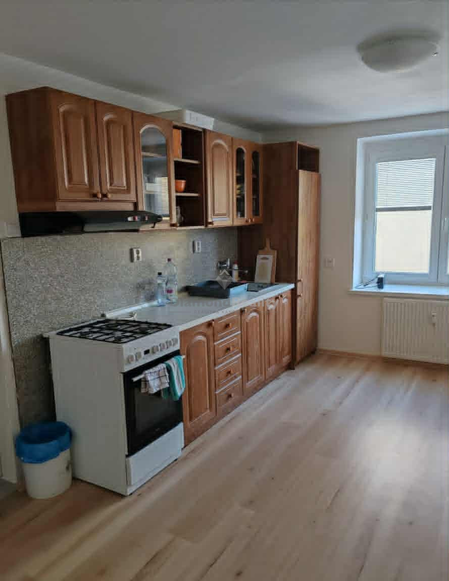 Na prenájom moderný 2 izbový byt, Czambelovej ulici v centre - 3