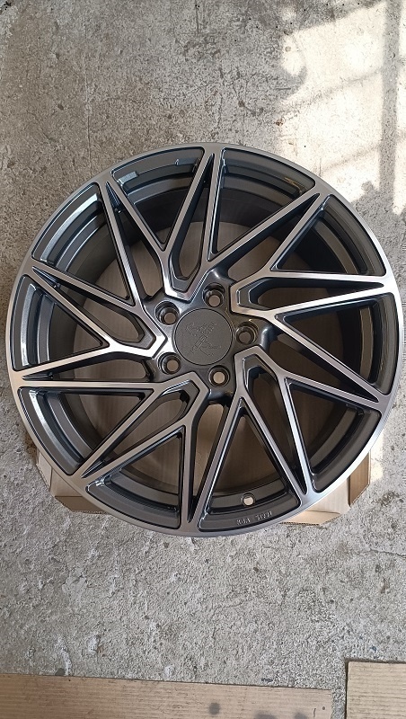 R18 5x112 mm ALU disky čierne MAM (KESKIN) - 3