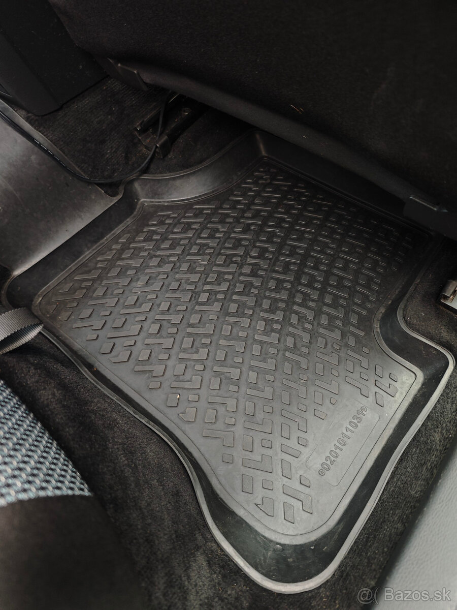 Vaničky na Volkswagen Passat B7 (variant) 2011-2014 - 3