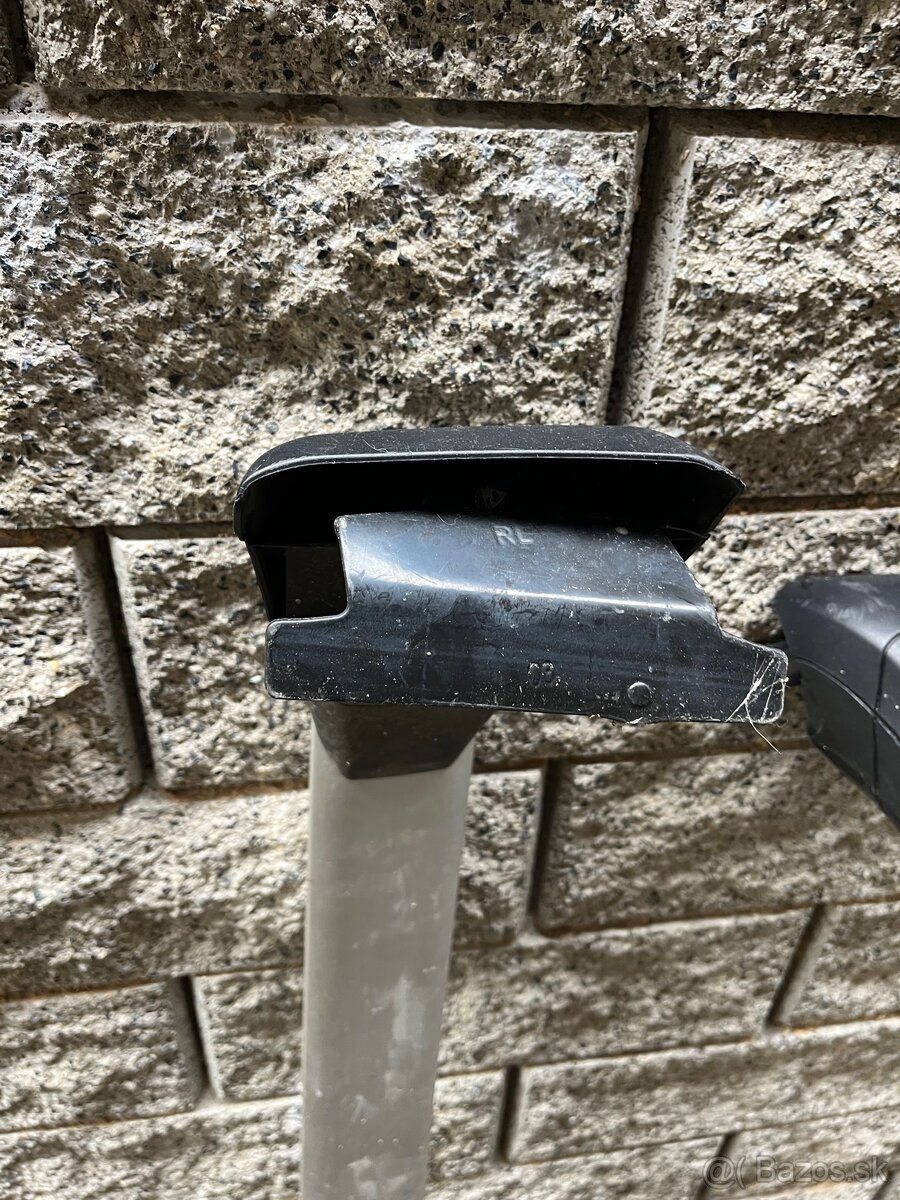 Predám strešné nosiče Volvo (originál) - 3