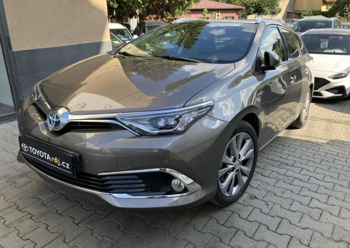 Toyota Auris 1.8-AUTOMAT-NAVI-KAMERA - 3