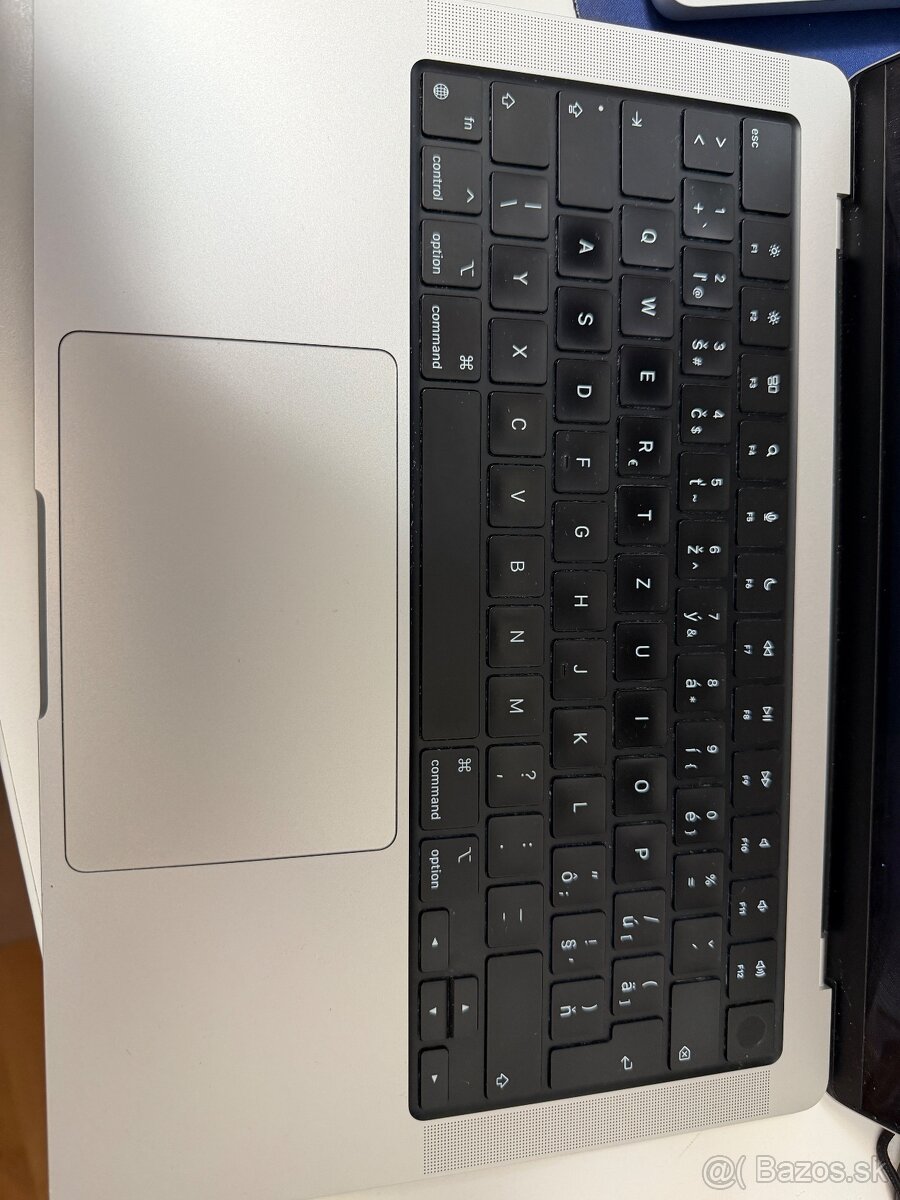 Apple MacBook Pro 14”(2023) M2 Pro,10xCPU,16xGPU,16GB,521GB - 3