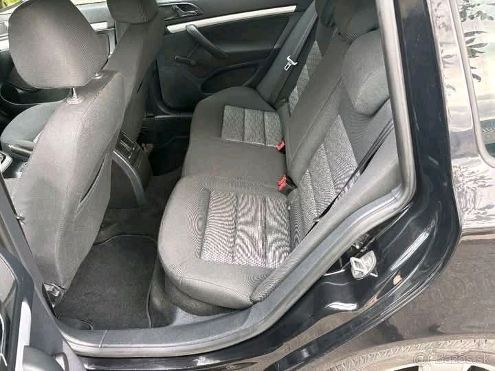 Škoda Octavia kombi 2.0 tdi - 3