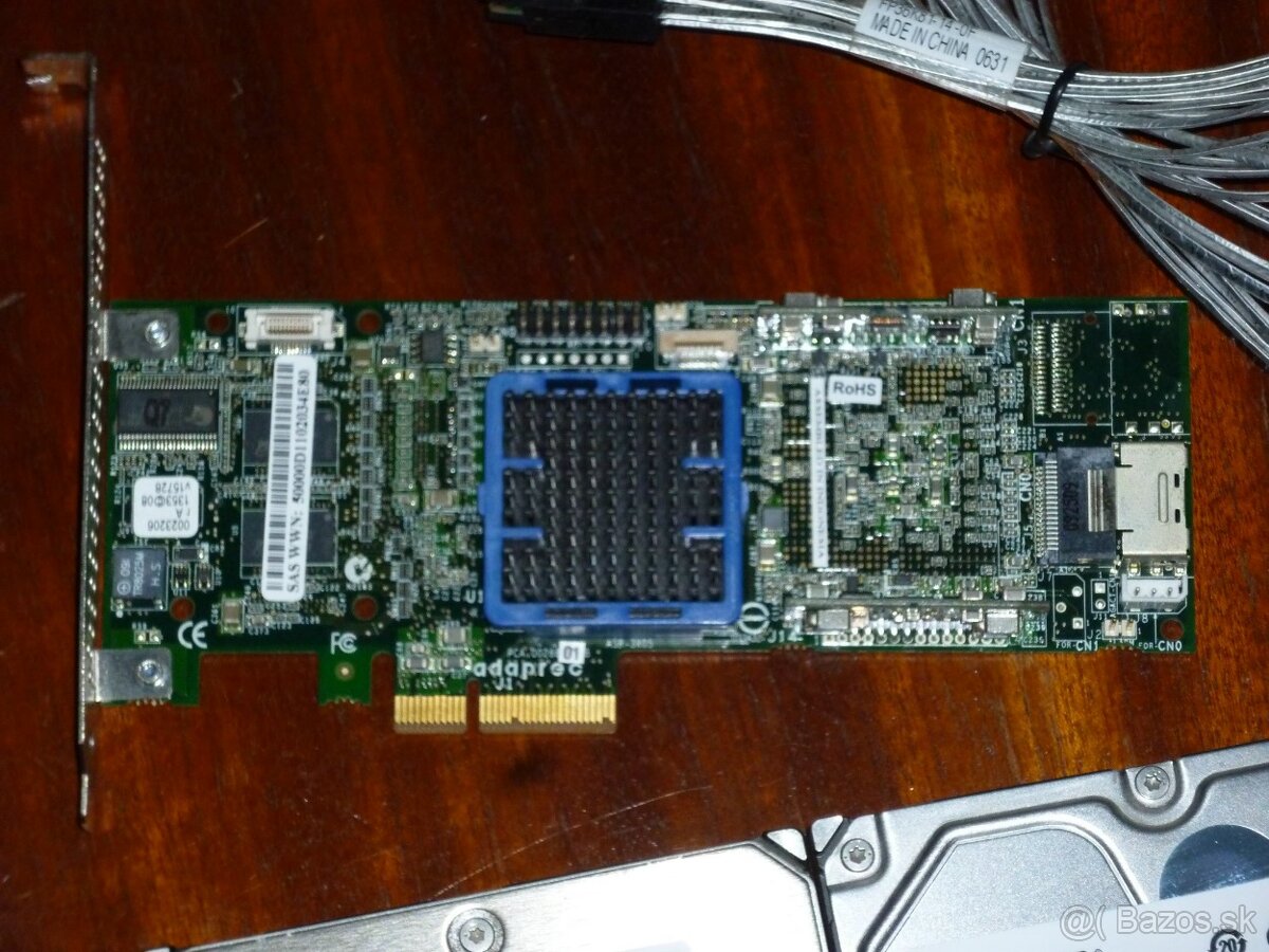 Predám SAS harddisky a radič - 3