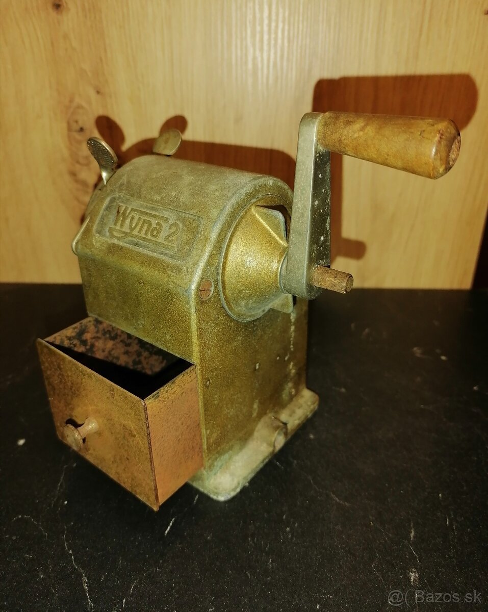 Staré strúhadlo na ceruzky. - 3