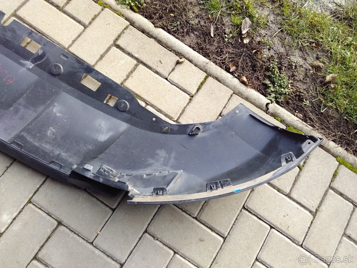 Predám spoiler nárazníka Seat ateca lift - 3