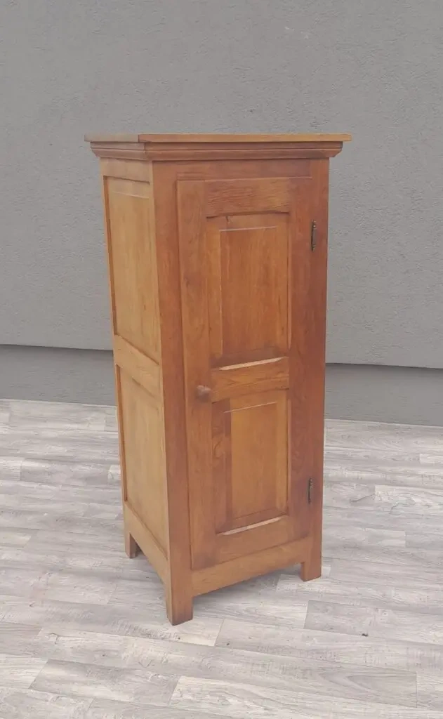 Skrinka s dvierkami. - 3