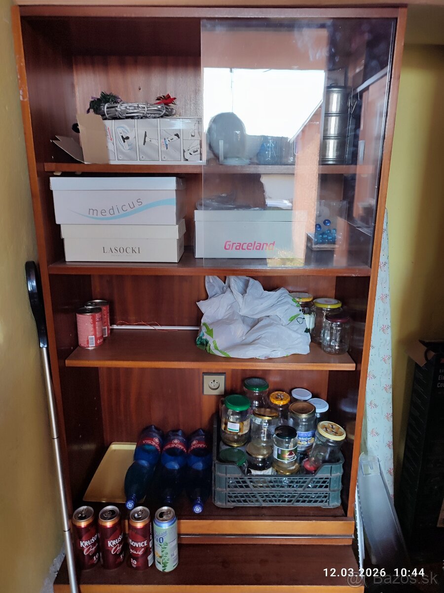 Staršia obyvačková stena - 3