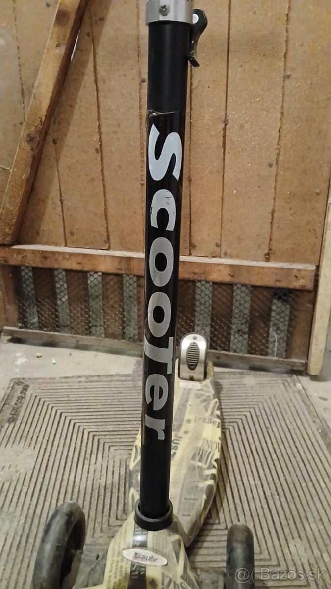 kolobežka s 3ma kolieskami. - 3