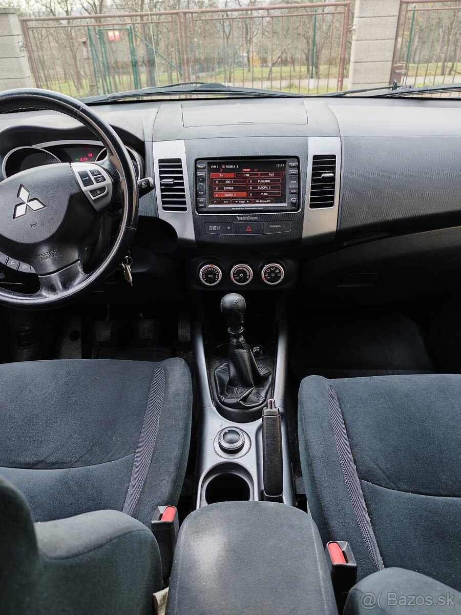 Mitsubishi Outlander 2.0 DI-D 4x4 103kW - 3