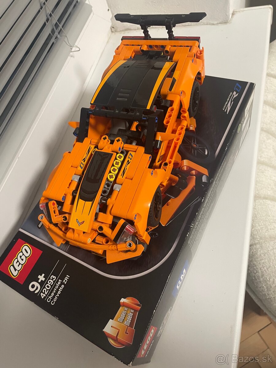 Lego Chevrolet Corvette ZR1 42093 - 3