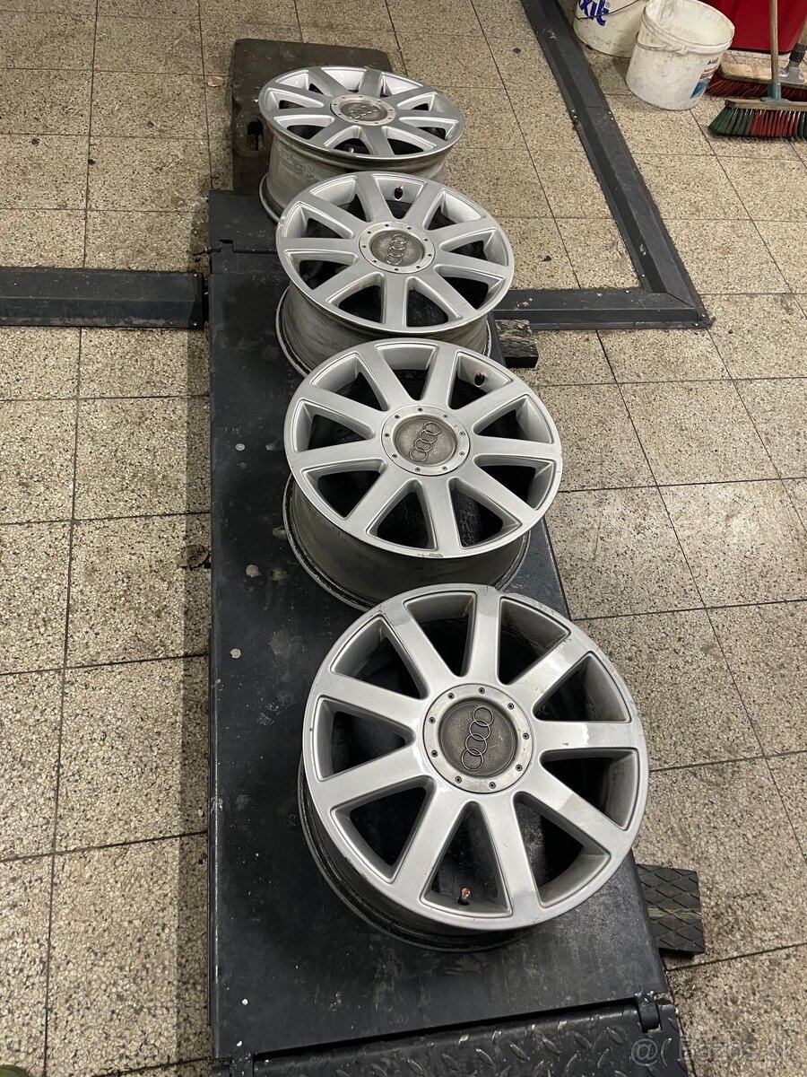 Disky Audi A3 5x112 R17 7,5 J ET56 - 3