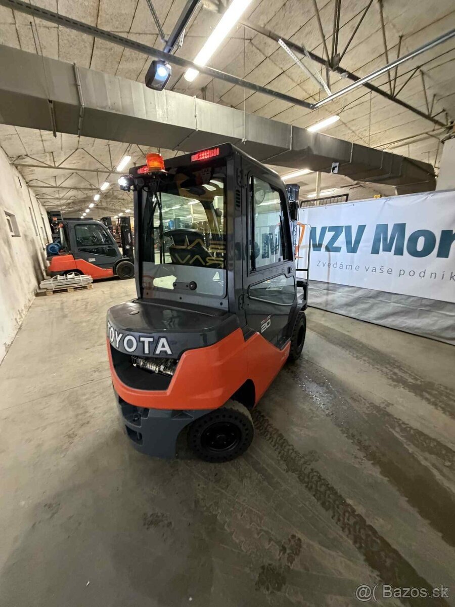 Toyota Dieselový VZV 52-8FDF20 jen 720mth - 3