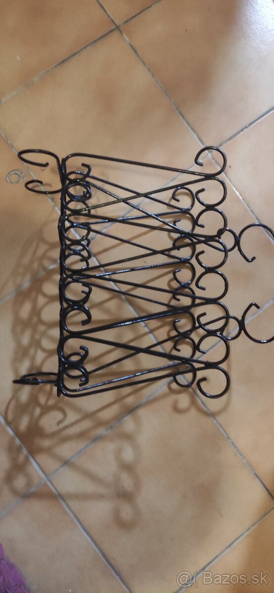 Stojan na časopisy - 3