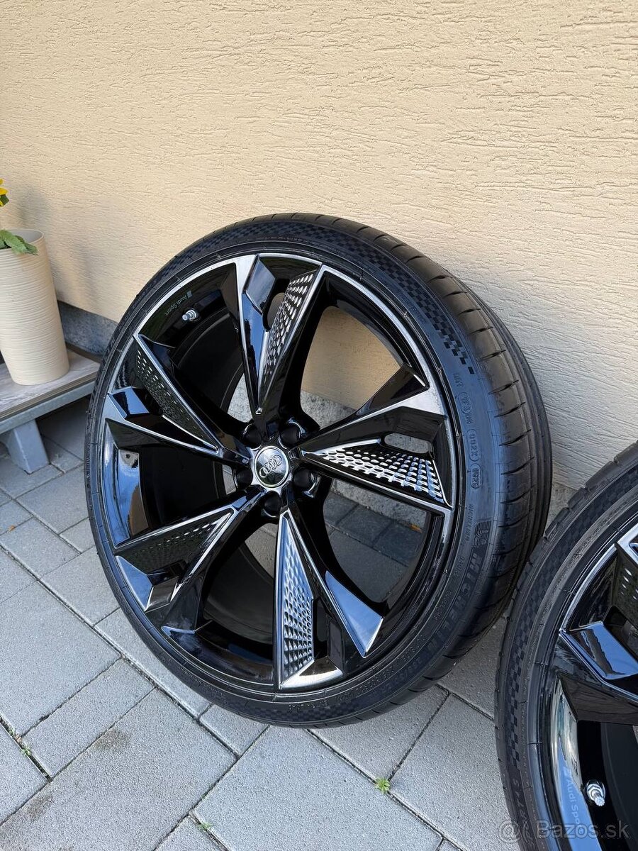 Audi RS6, RS7, SQ7, SQ8 R22 - 3