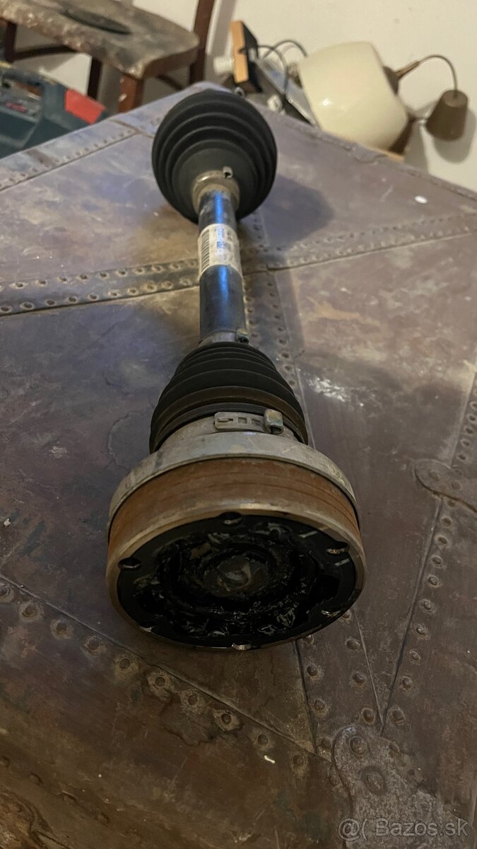 Ľavá poloos skoda superb 3 1.6 tdi - 3