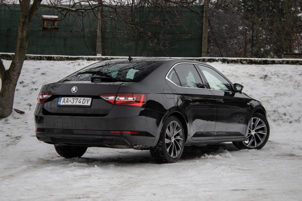 Škoda Superb 2.0 TDI L&K DSG - 3