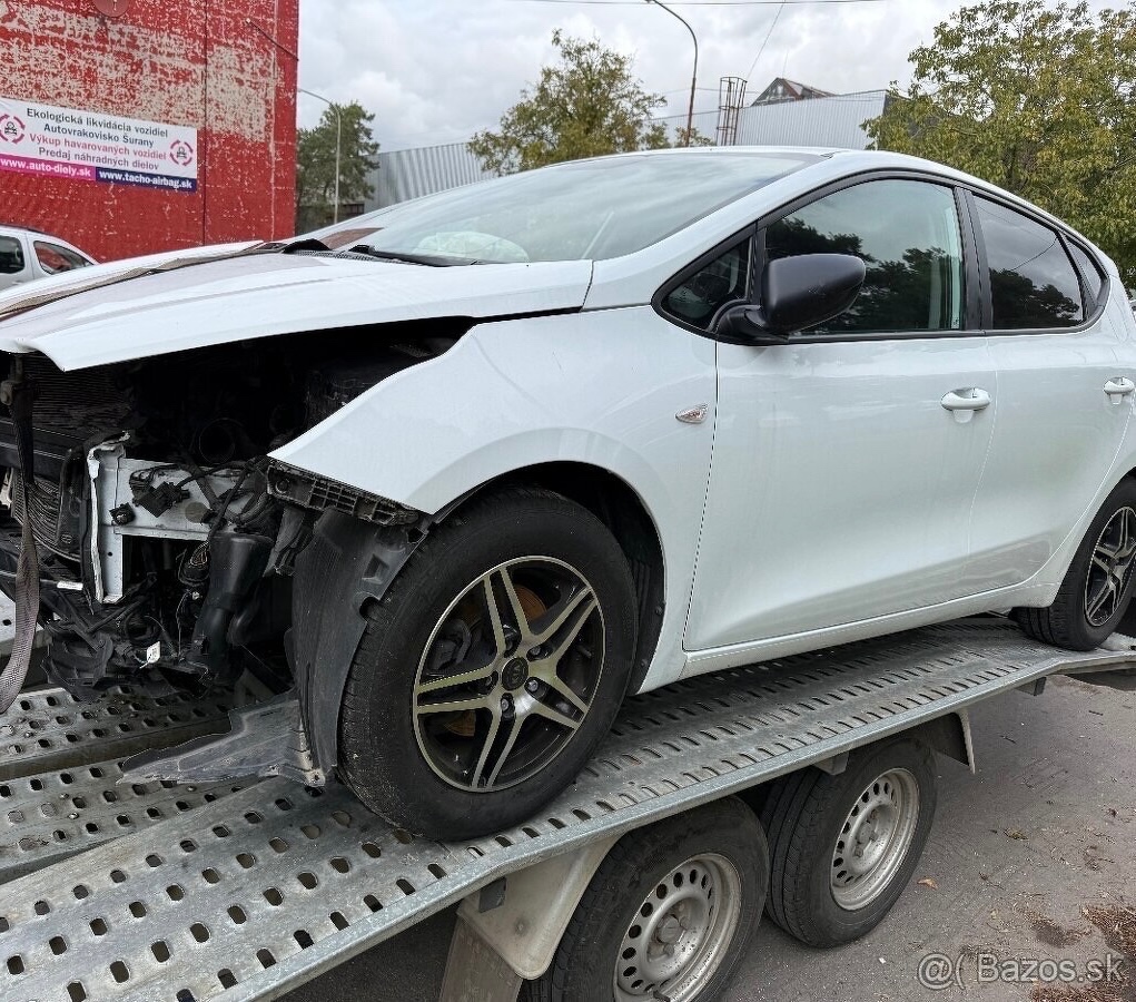 Rozpredam Kia Ceed II 1.4 CRDi 2016 - 3