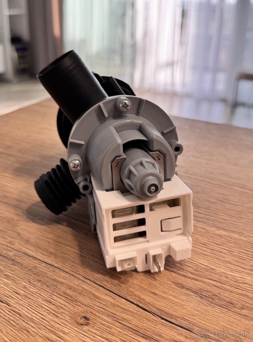 Čerpadlo práčky Whirlpool FFB 9469 BV CS - 3