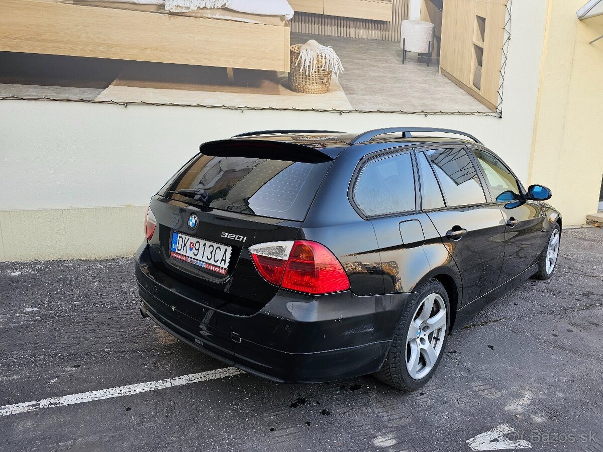 BMW 320i touring e91 - 3