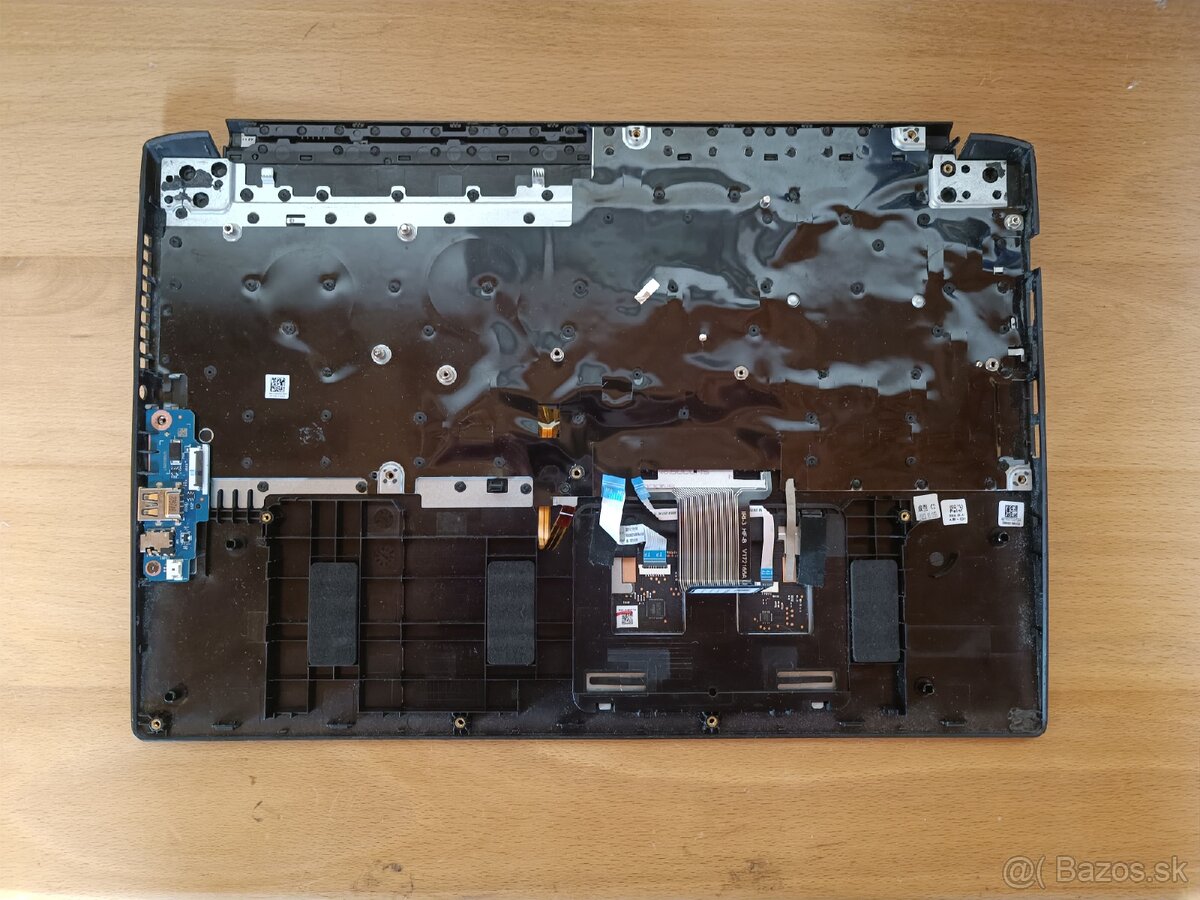 Aspire 7 - A715 series spodný diel - 3