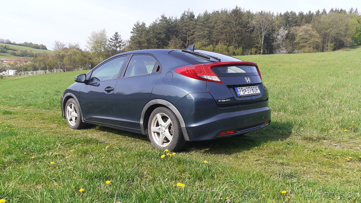 Honda Civic 1.8 i-VTEC - 3