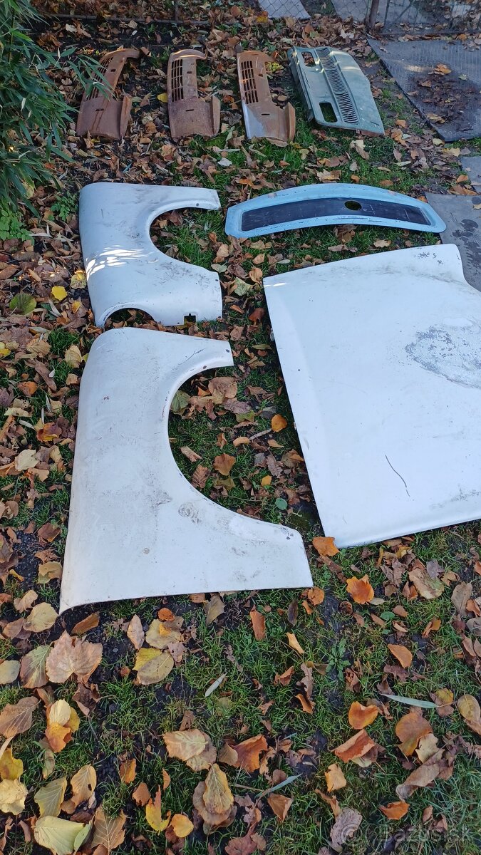 Trabant 601 a Škoda 100/105 - 3