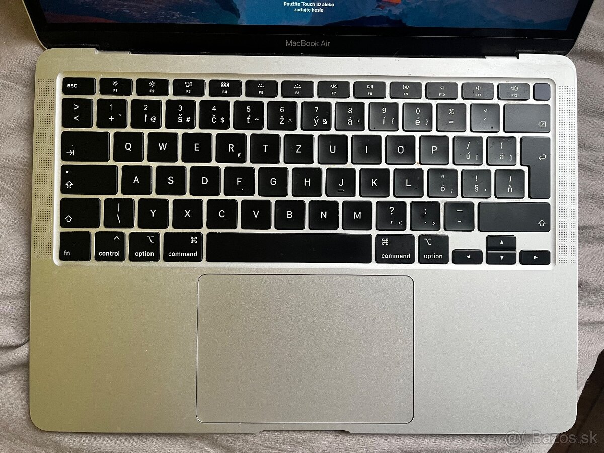 Macbook Air 13, 13,3 palca, i3, 8GB Ram, 256GB - 3