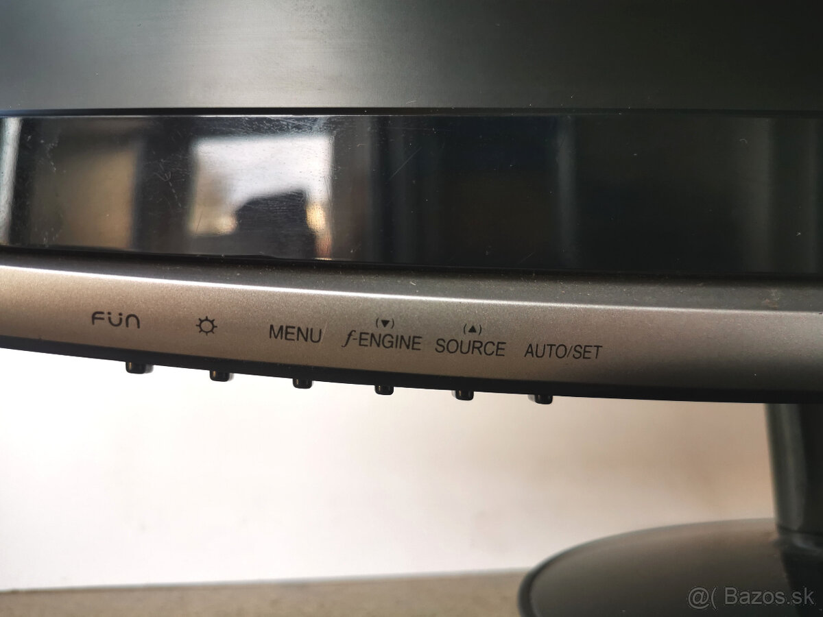 LG Flatron W2252TQ-PF - 3